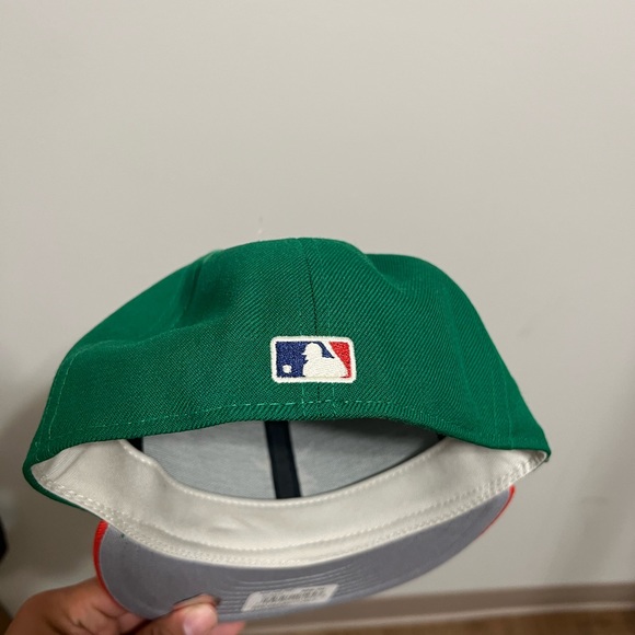 Brand new fear of god essential size 7 hat - Picture 2 of 3